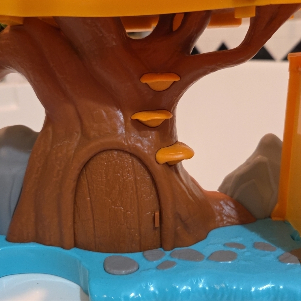 Disney Encanto Antonio's Tree House Play Set Incomplete Set No Box - Picture 3 of 9